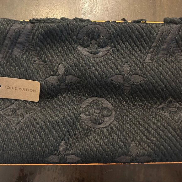 Louis Vuitton Black Monogram Scarf NWT - Picture 2 of 5